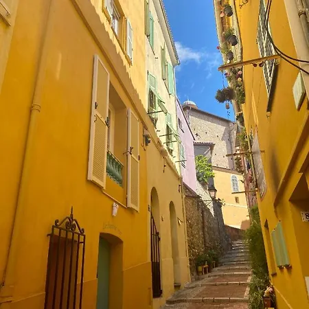 דירה Montee Fleurie