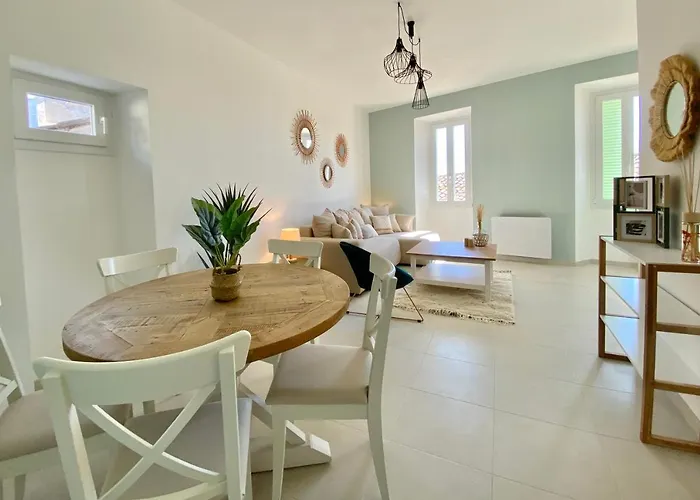 Montee Fleurie Apartment Menton